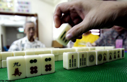 Playing mahjong is a fun way to learn Chinese characters